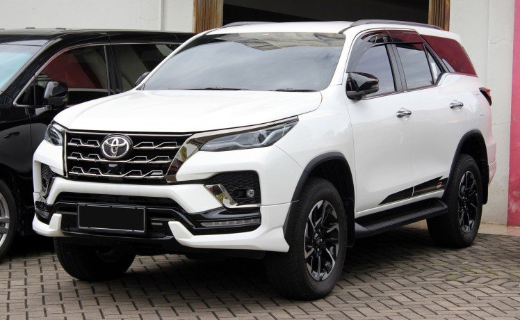 toyota-fortuner-2022-big-0